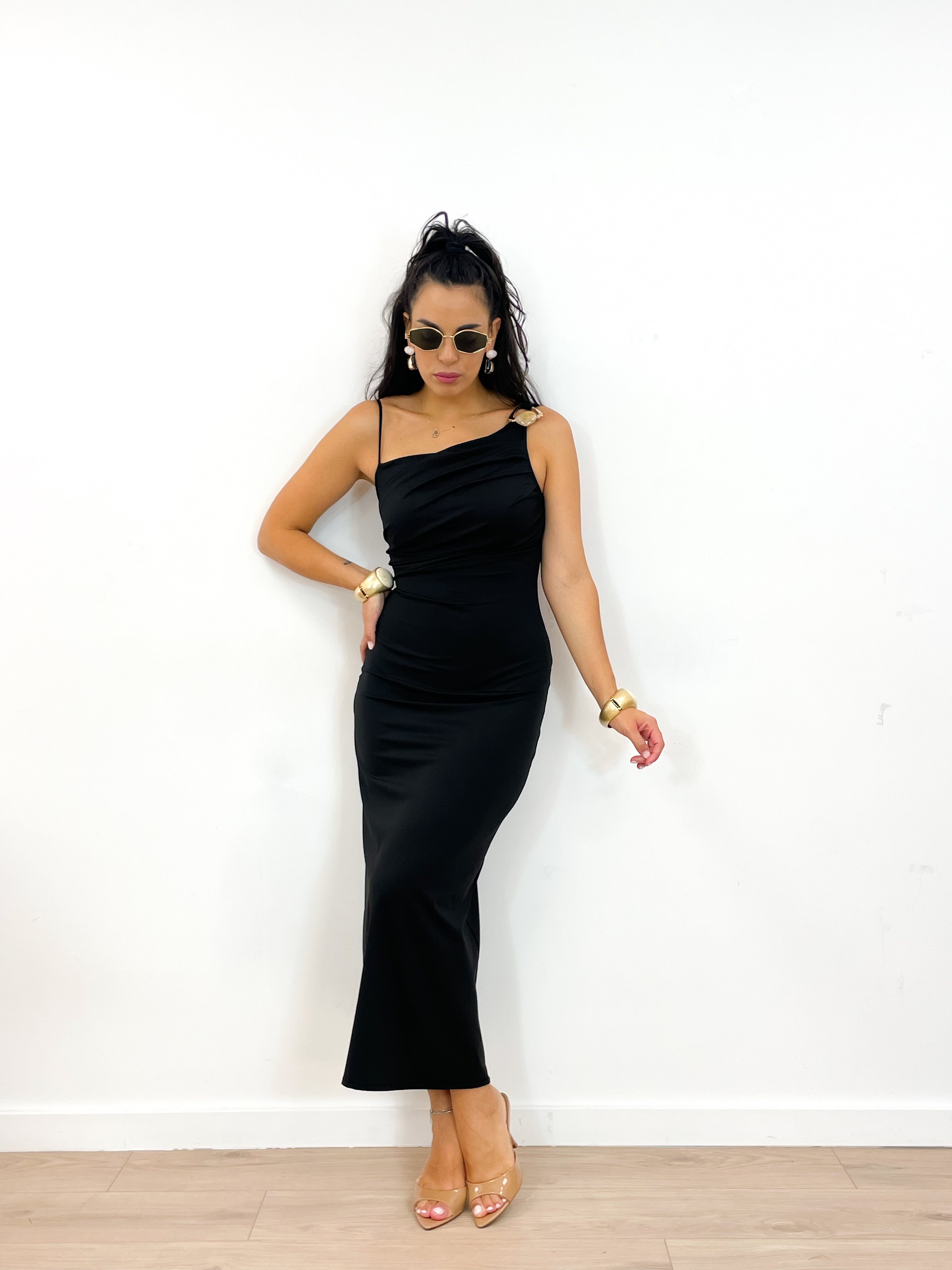Abito MADRE PERLA nero