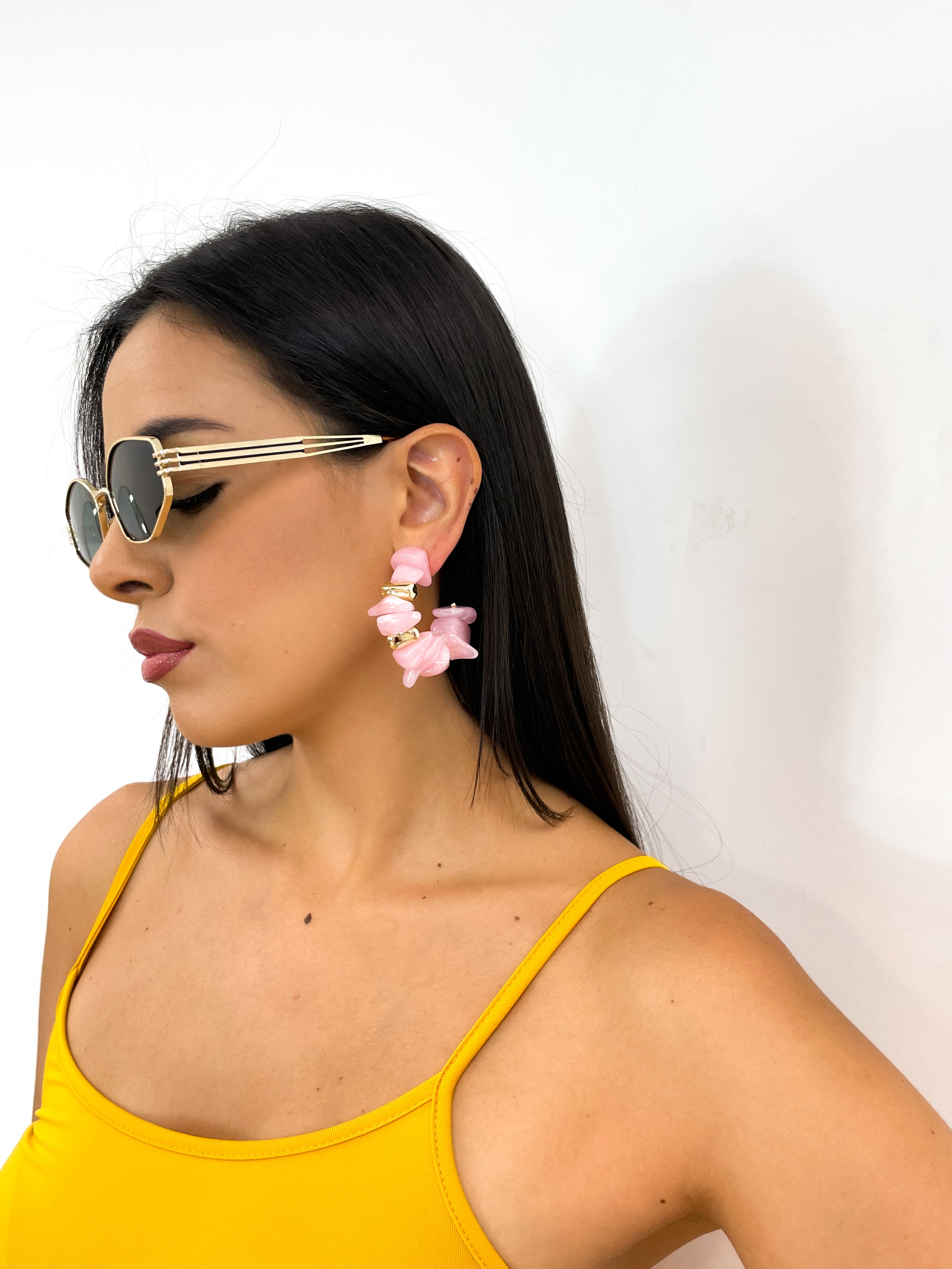 Orecchini cerchio madre perla rosa