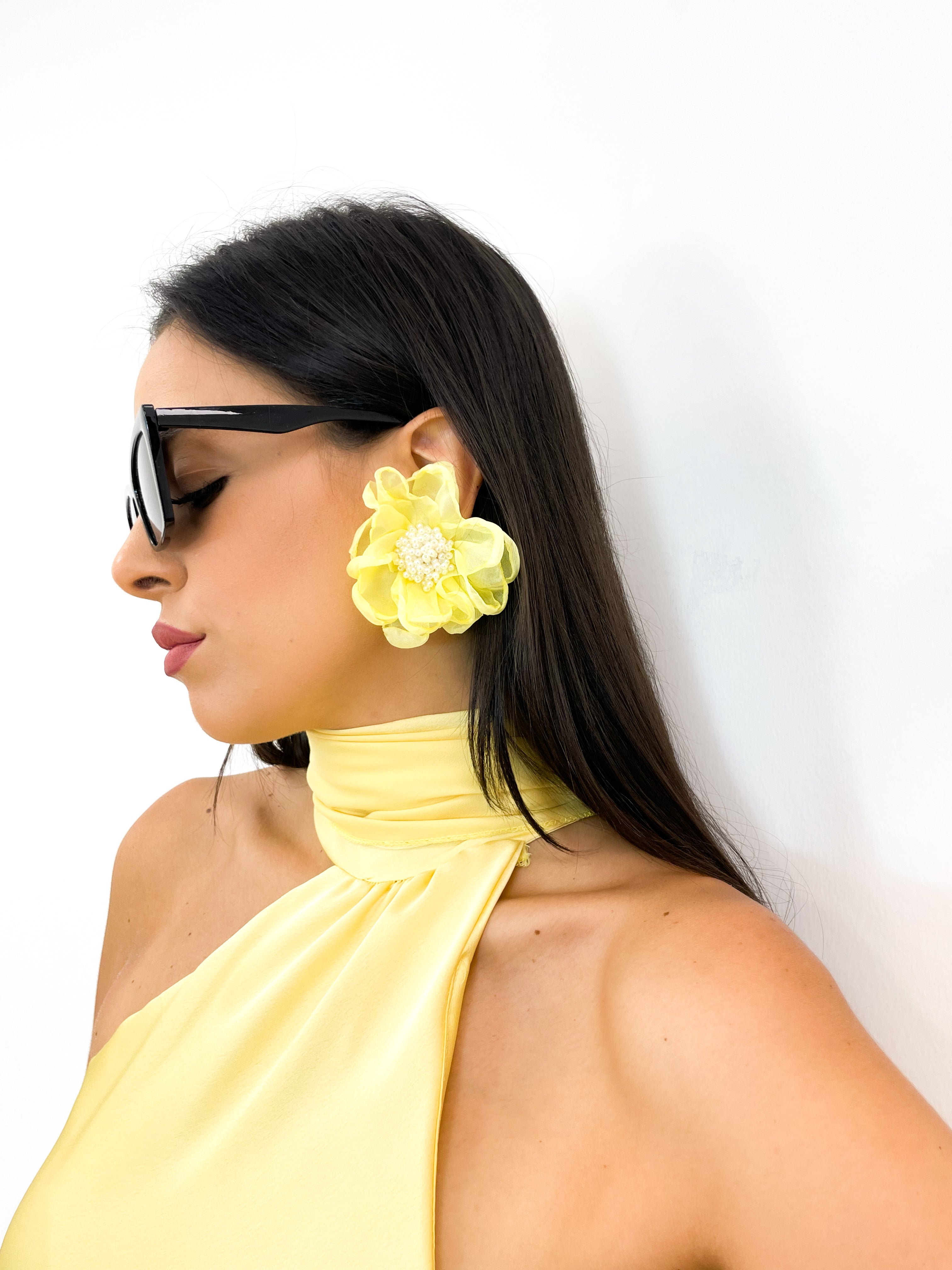 Orecchino fiore giallo