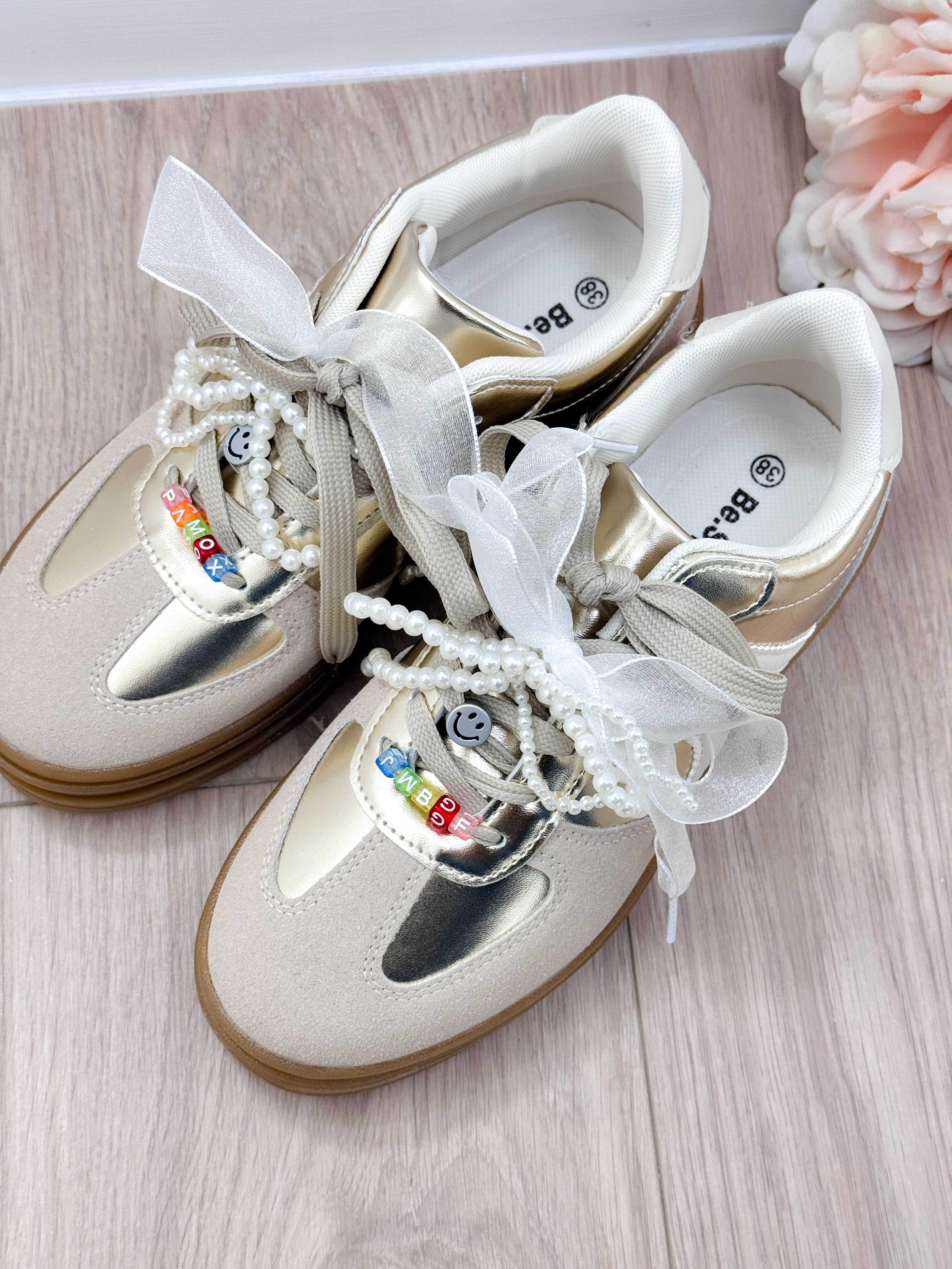 SNEAKERS CHARM BEIGE